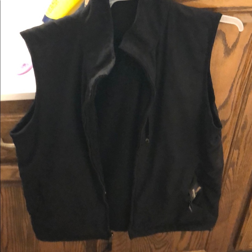 Reversible fleece vest